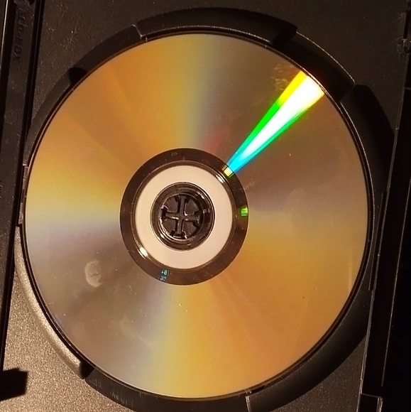 DVD: Tyler Perry's Madea Gets A Job The Play Not Rated - Picture 2 of 4